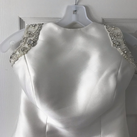 Pronovias Agnes Ivory Mikado Silk Wedding Dress - Picture 6 of 8